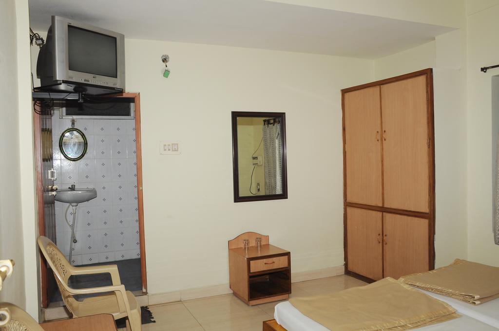 Hotel Agarala Residency Tirupati Bilik gambar